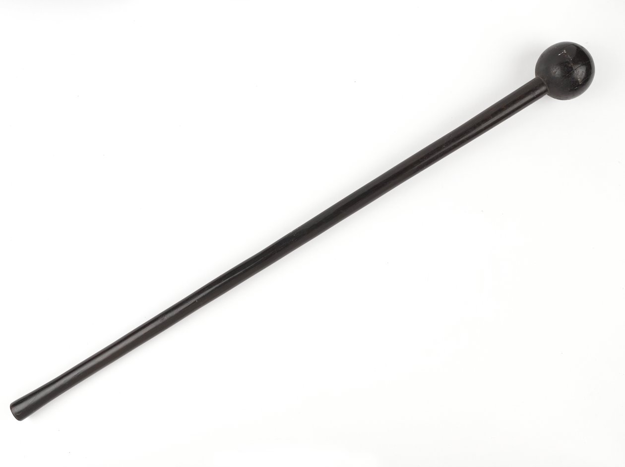 knobkerrie الزولو بواسطة مدرسة جنوب افريقيا