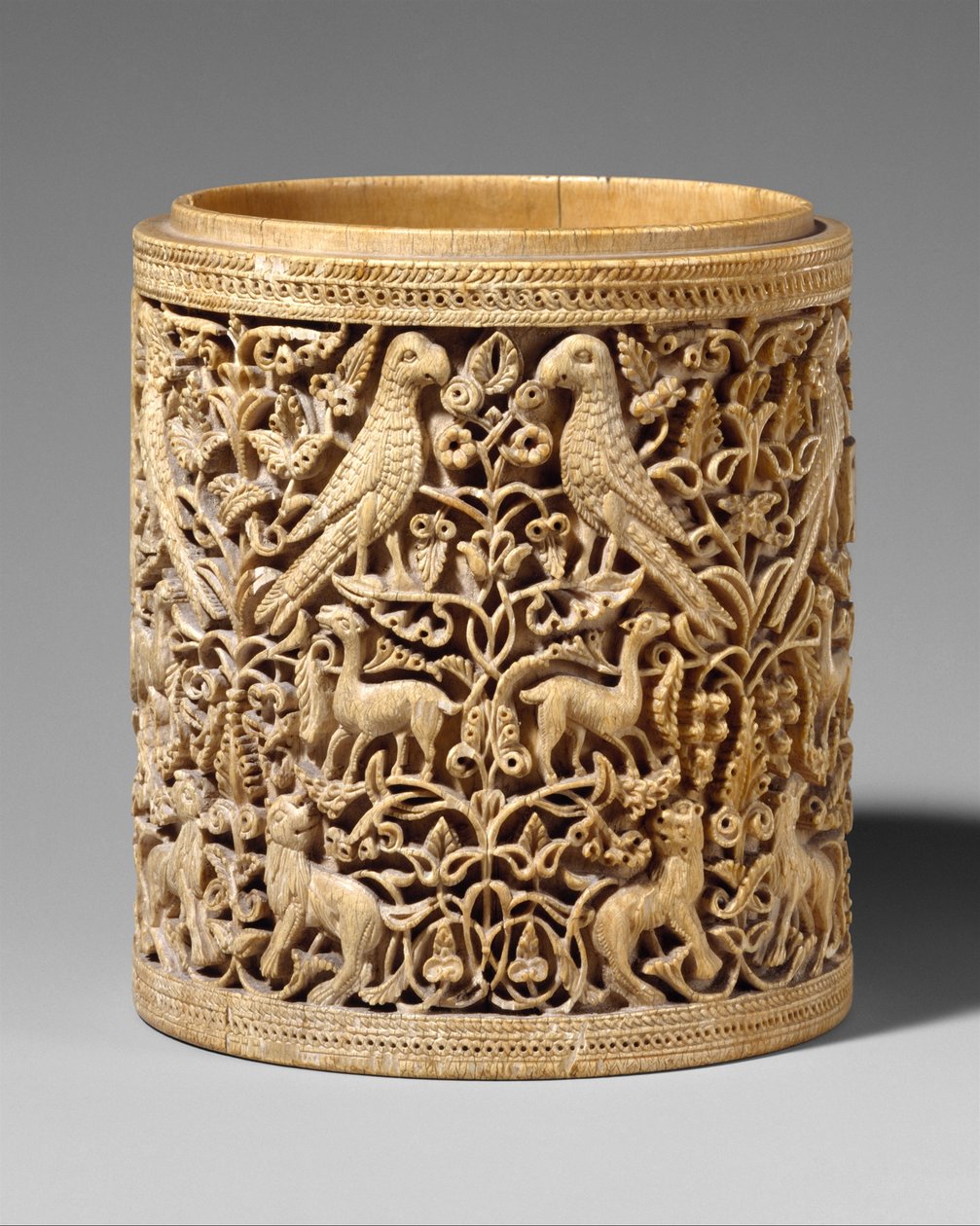 Pyxis ، حوالي 950 - 75 (عاجي) بواسطة المدرسة الاسبانية