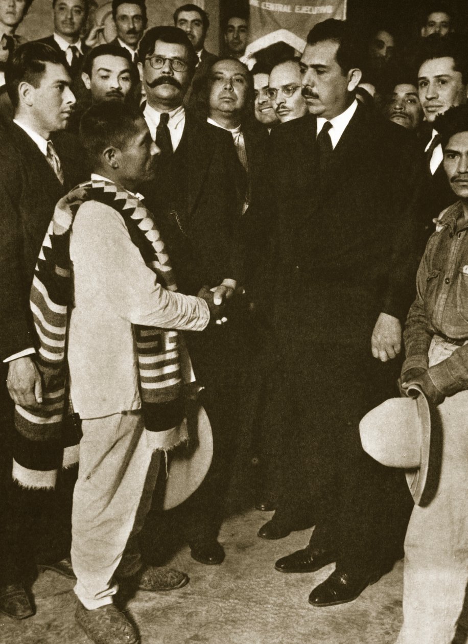لازارو كارديناس يستقبل وفدًا هنديًا ، ثلاثينيات القرن العشرين (صور من وزن الجسم) بواسطة شتاينهايمر