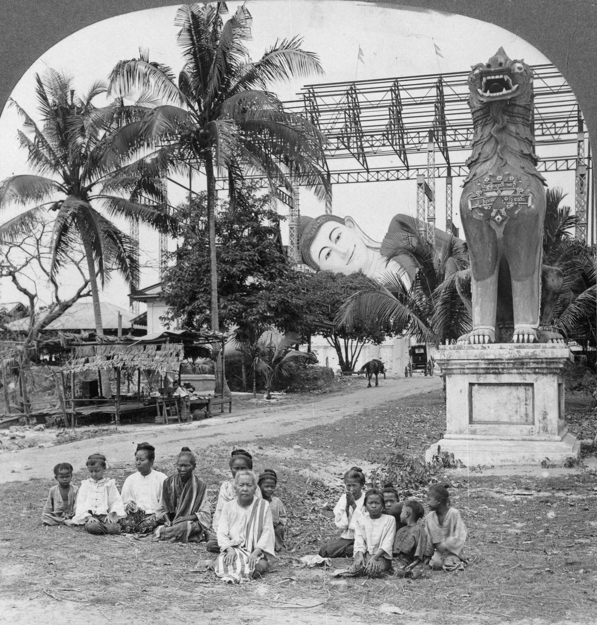 شخصية راقدة عملاقة لبوذا ، بيغو ، بورما ، 1908 بواسطة شركة السفر ستيريو