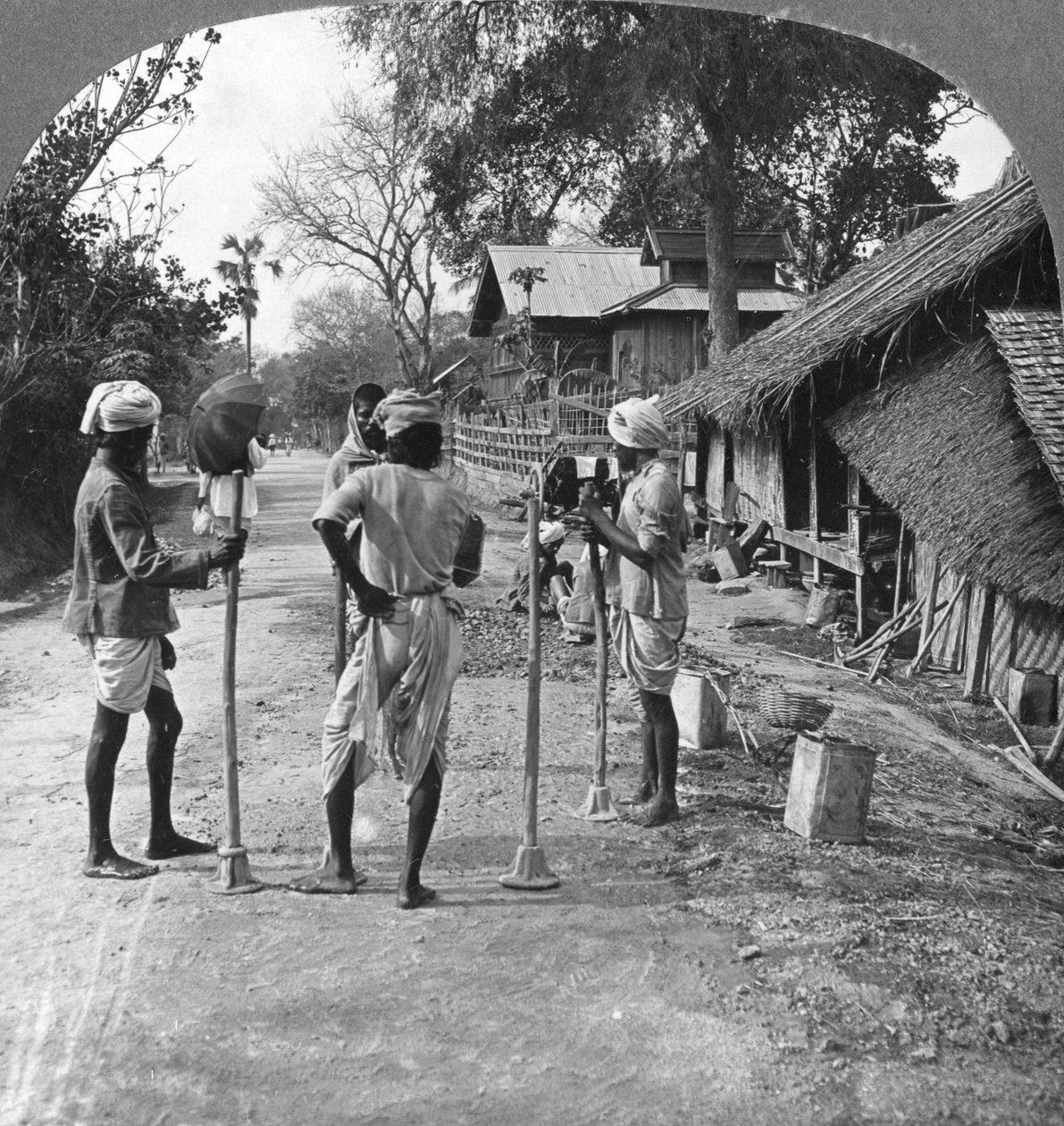 إصلاح الطرق ، بهامو ، بورما ، 1908 بواسطة شركة السفر ستيريو