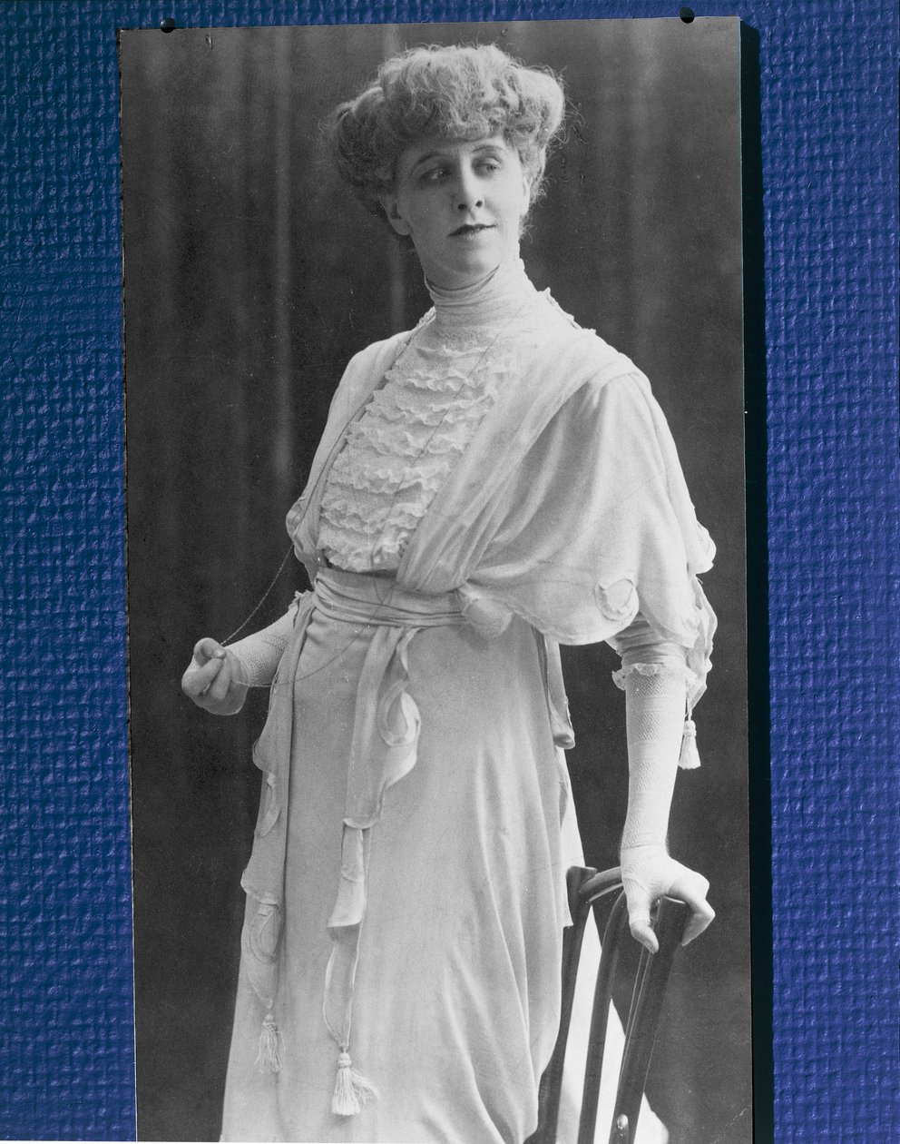 Manda Bjorling as Miss Julie (b/w photo) بواسطة المصور السويدي