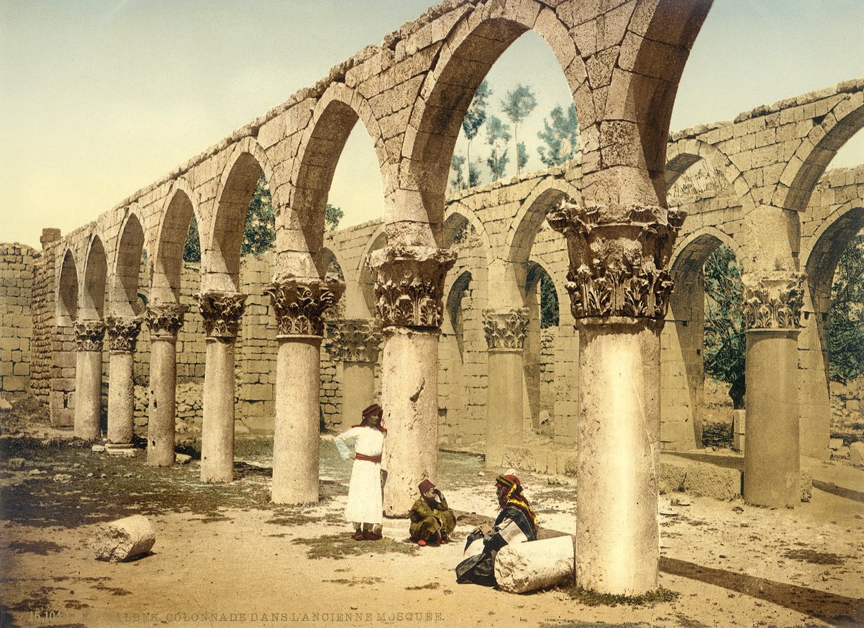 المسجد القديم ، بعلبك ، 1880-1900 (الفوتوكروم) بواسطة المصور السويسري