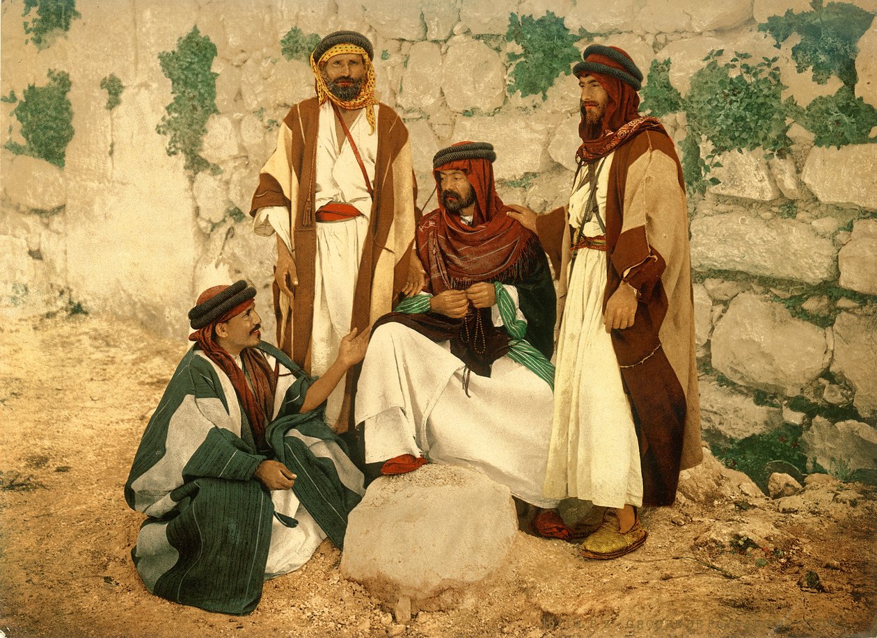 مجموعة من الفلاحين قيد المناقشة في سلوام ، القدس ، c.1880-1900 (photochrom) بواسطة المصور السويسري