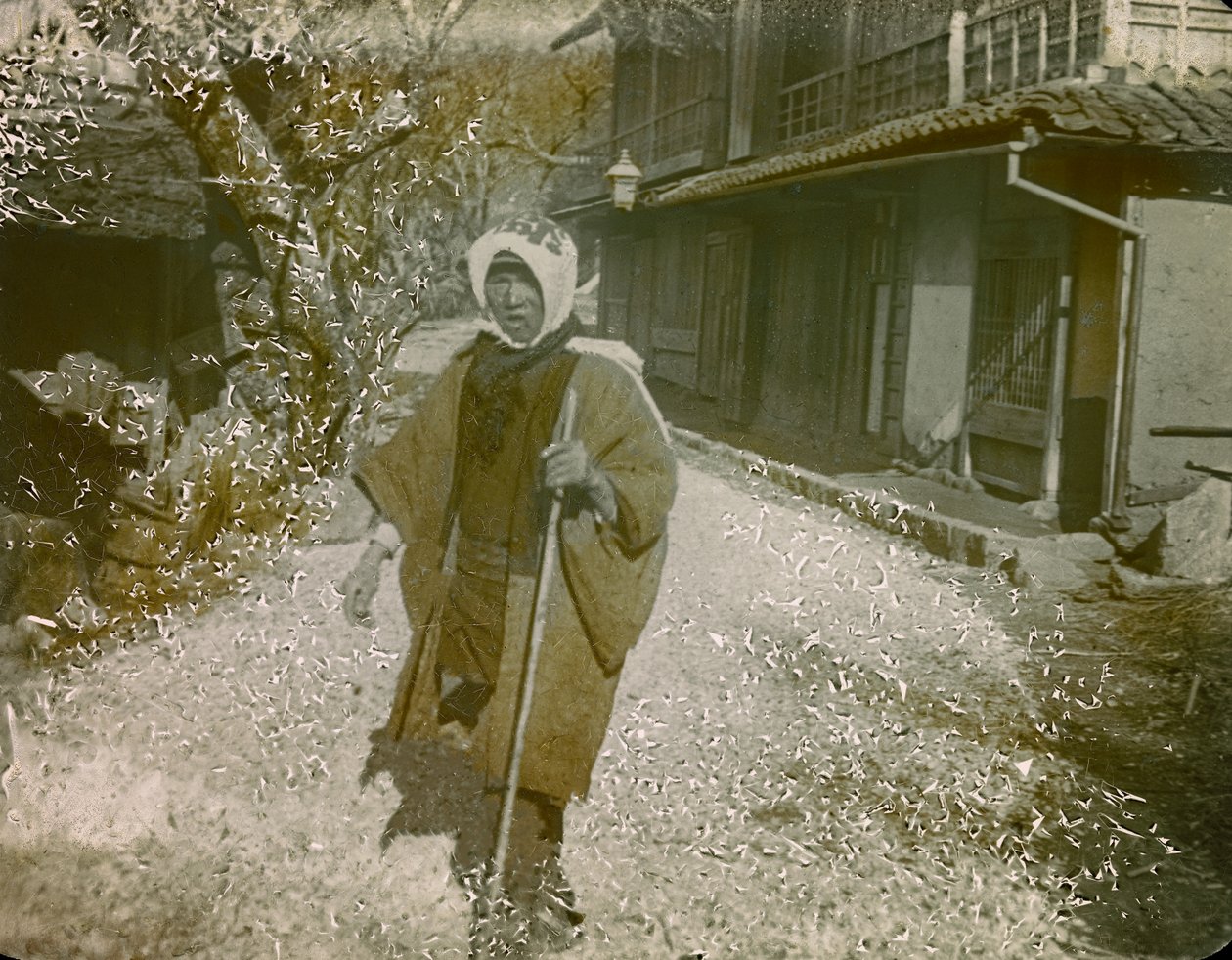 صورة شخصية لرجل ياباني حوالي عام 1900 - 1915 (صورة فوتوغرافية) بواسطة 
