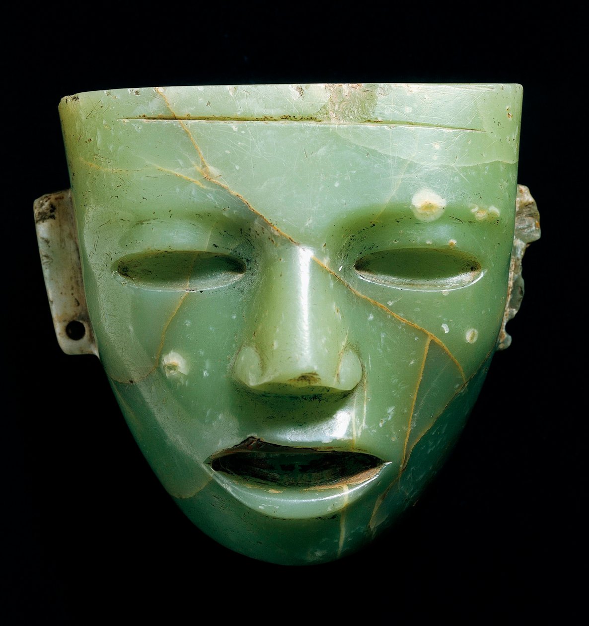قناع اليشم. الفن تيوتيهواكان من المكسيك ، حوالي 250-600. Glyptic Inv. Gem 1921 ، رقم 824. متحف ديجلي أرجنتي ، قصر بيتي ، فلورنسا بواسطة تيوتيهواكان تيوتيهواكان