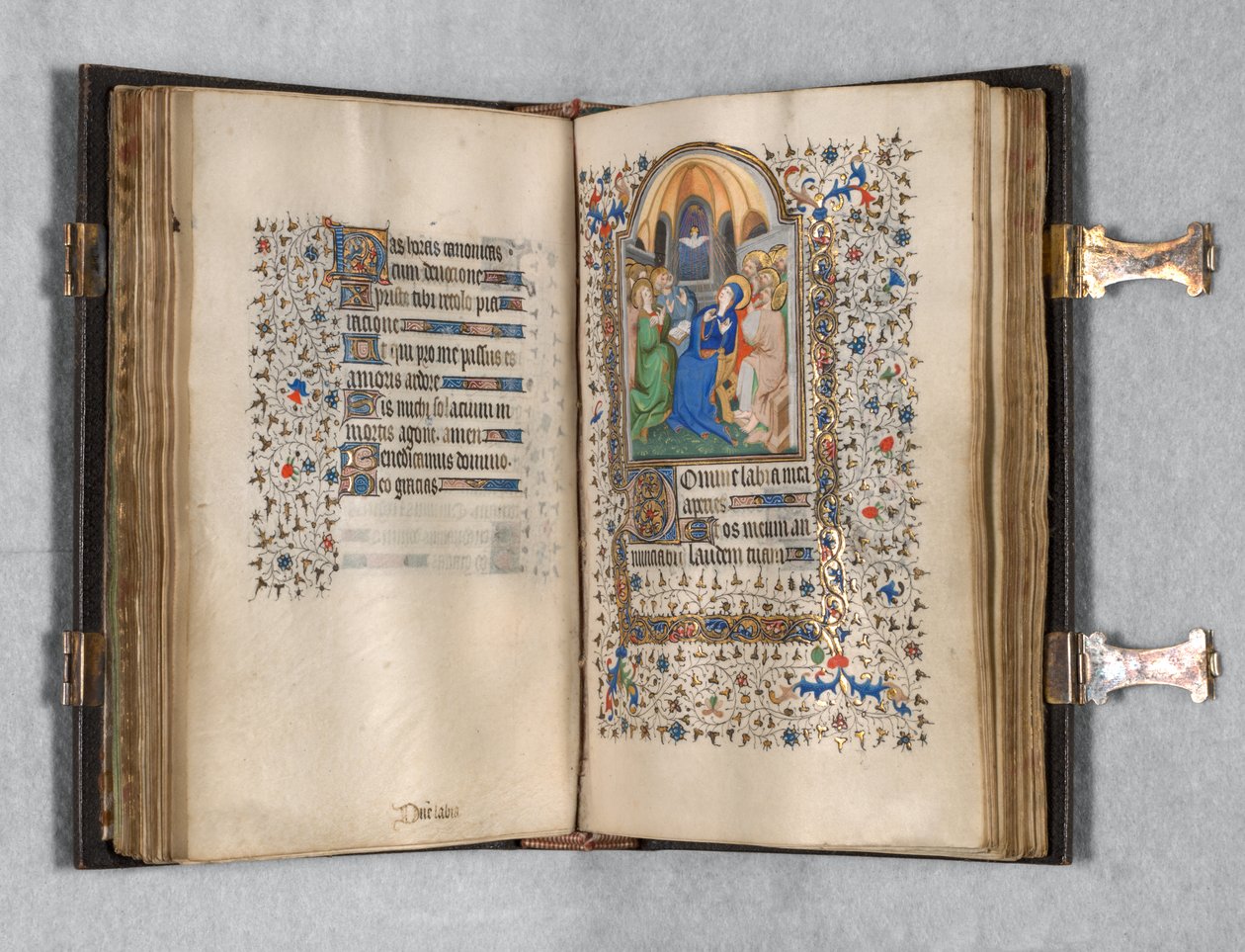 كتاب ساعات استخدام باريس: Fol. 108 و ، عيد العنصرة ، ج. 1420. بواسطة سيد بيدفورد