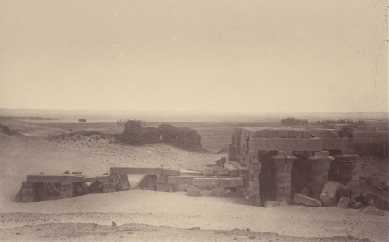 (منظر قريب لمعبد أومبوس) بواسطة Théodule Devéria