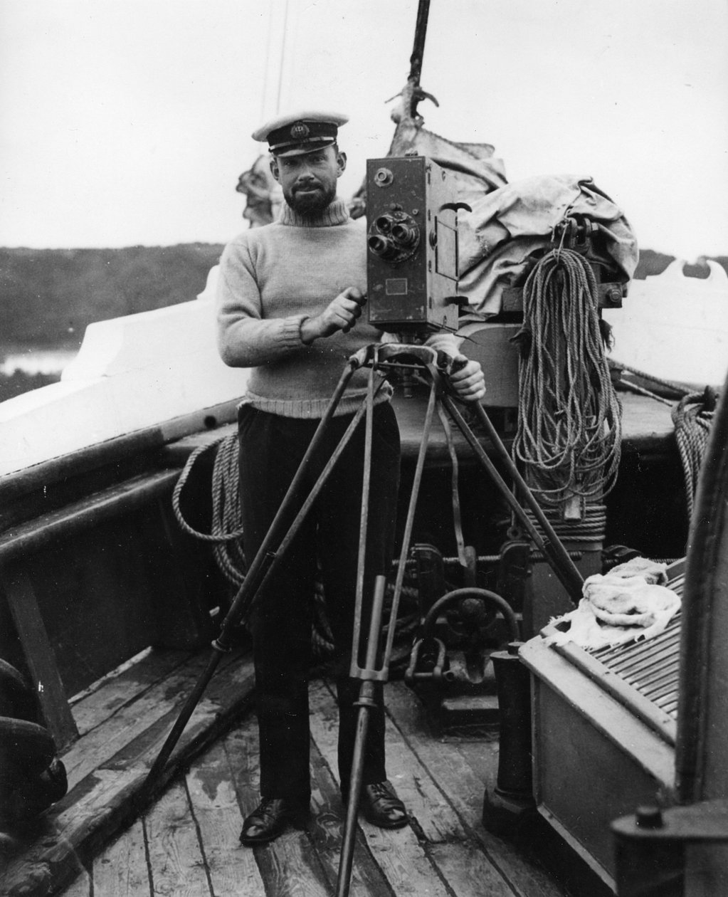GH Wilkins عند عودته من البعثة في The Quest مع السير Ernest Shackleton ، بليموث ، 16 سبتمبر 1922 بواسطة توماس إي وهوراس جرانت جرانت
