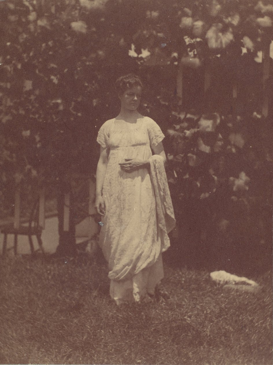 [السّيدة. Louis Kentin in Empire Dress] ، ثمانينيات القرن التاسع عشر ، ثمانينيات القرن التاسع عشر. بواسطة توماس إيكنز