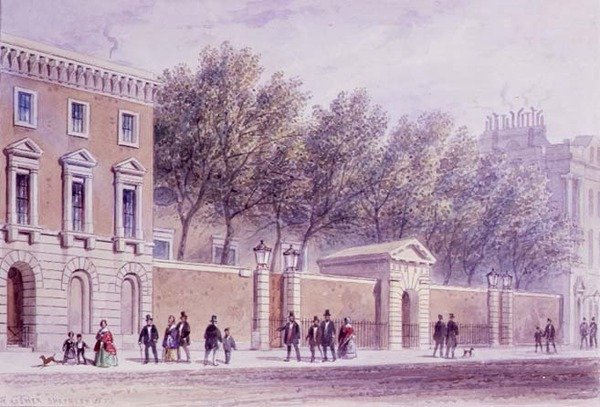 المدخل الجديد لقاعة البقالة شارع الأمراء مقابل البنك. أقيمت عام 1842. بواسطة توماس هوسمر شيبرد