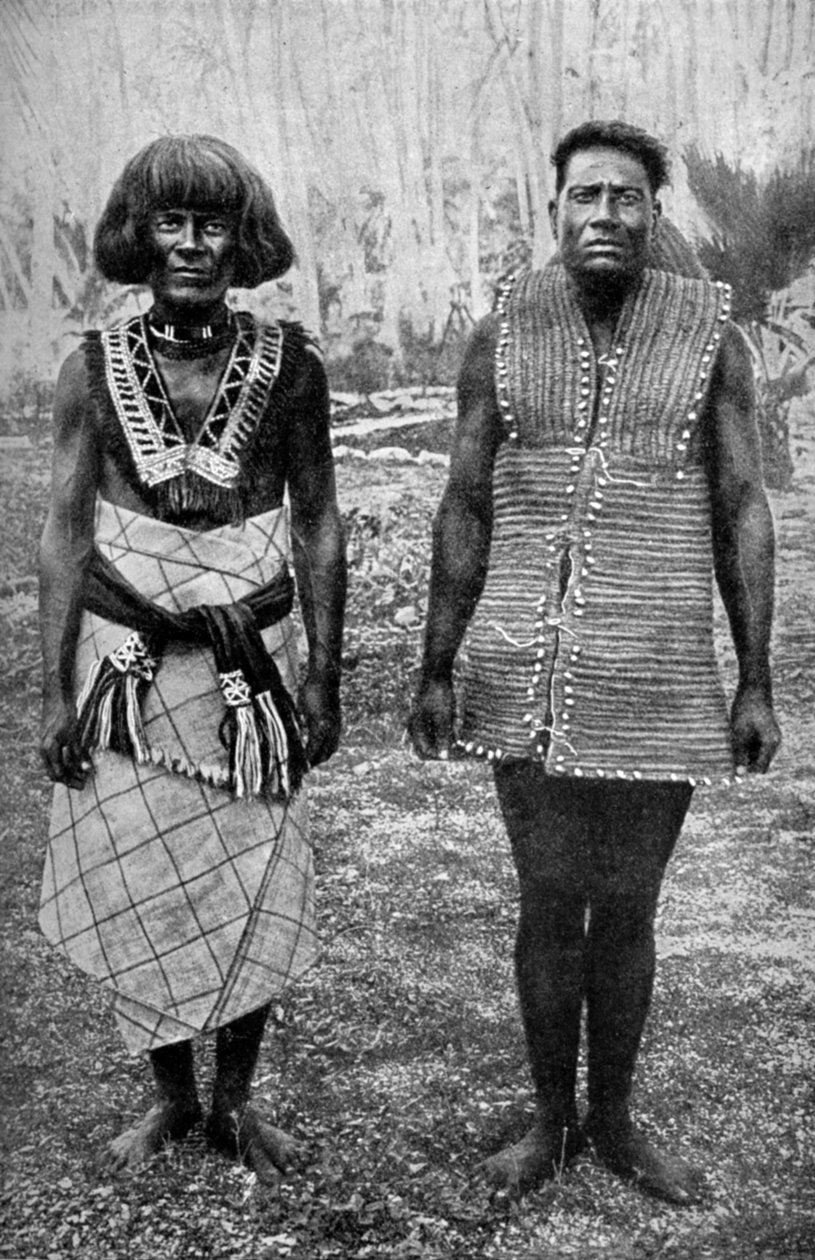 الزي الاحتفالي للحرب وقماش الخصر اليومي ، جزر جيلبرت ، 1922 بواسطة توماس مكماهون