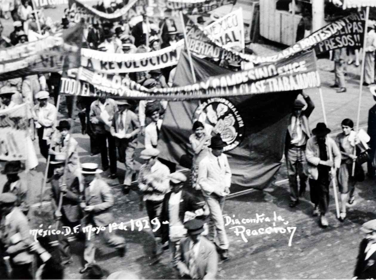 مسيرة العمال ، مكسيكو سيتي ، عيد مايو 1929 بواسطة تينا مودوتي