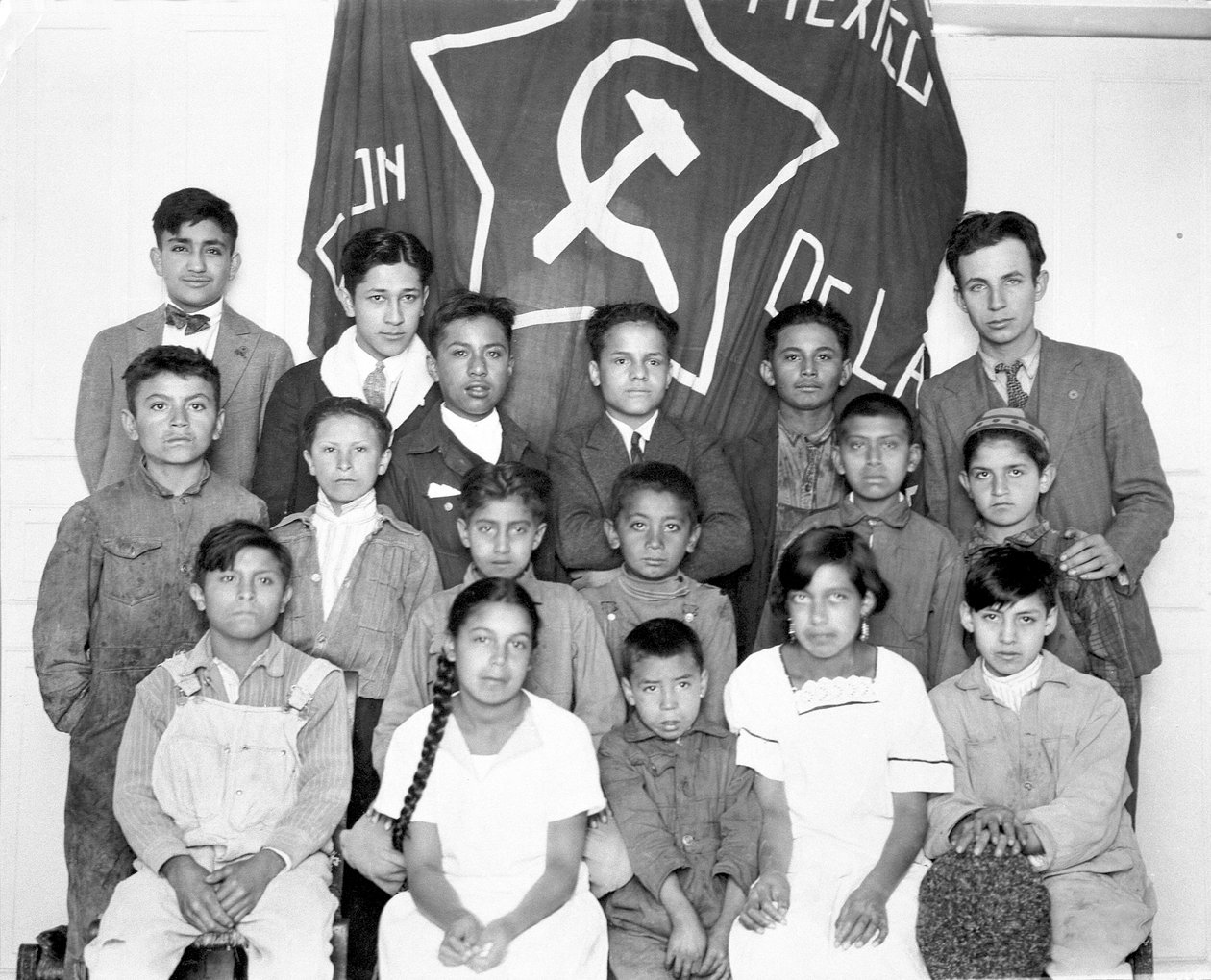 اللجنة الوطنية لمنظمة الشباب للحزب الشيوعي في المكسيك ، مكسيكو سيتي ، 1928 بواسطة تينا مودوتي