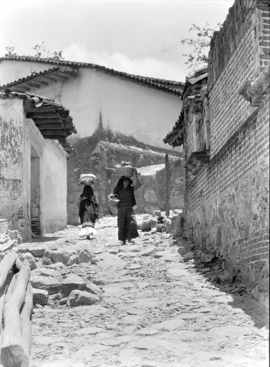 النساء في تيهوانتيبيك ، المكسيك ، 1929 بواسطة تينا مودوتي