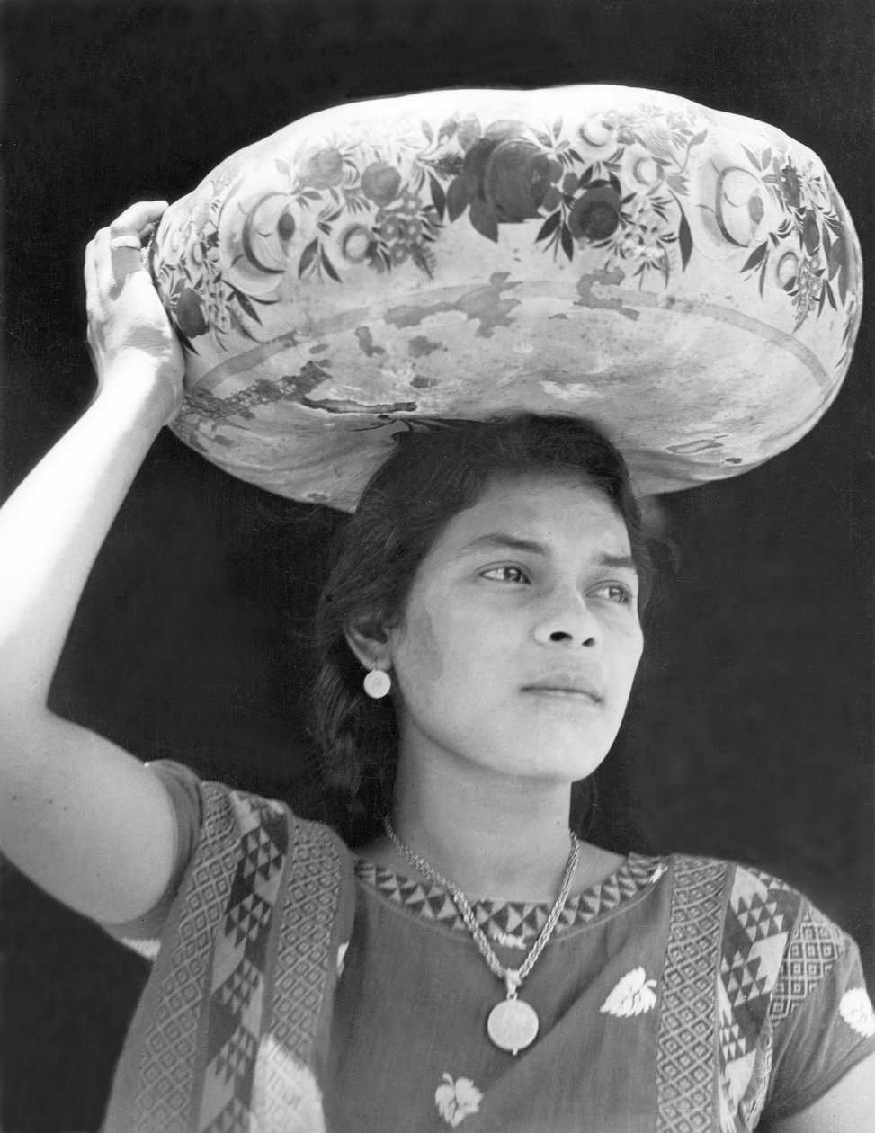 امرأة في تيهوانتيبيك ، المكسيك ، 1929 بواسطة تينا مودوتي