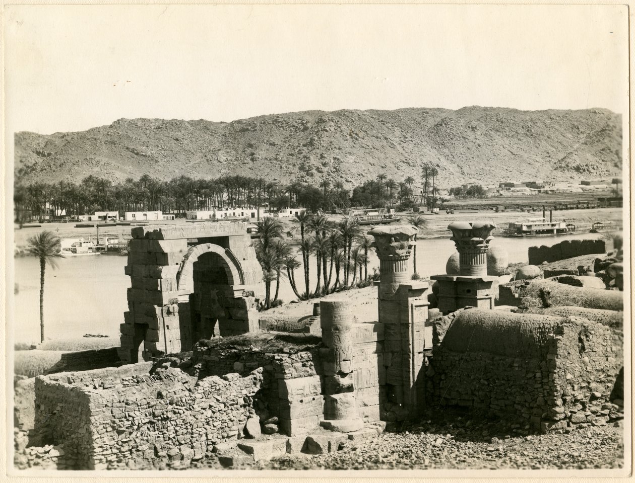  بواسطة أوغو مونيريت دي فيلارد