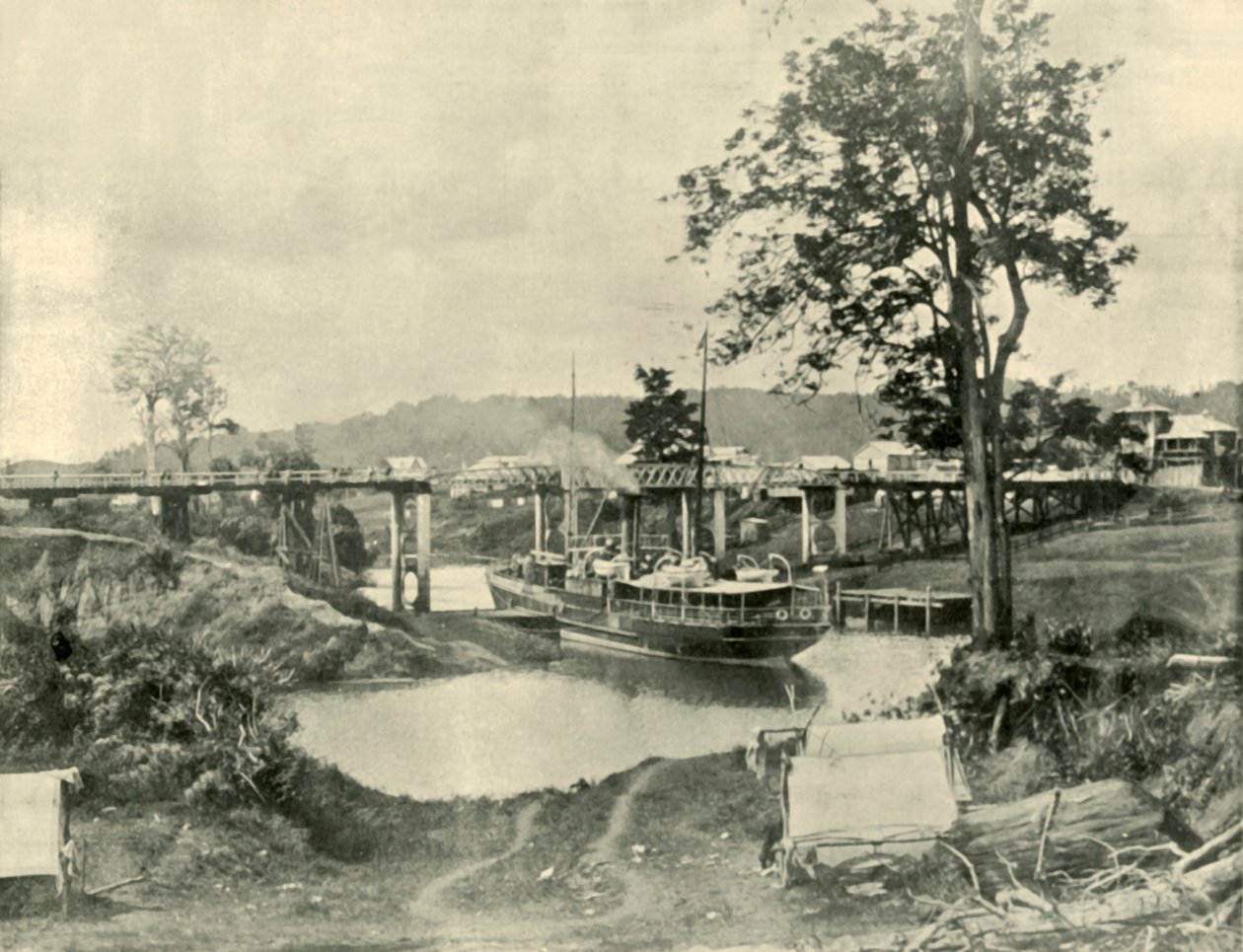 جسر في ليسمور ، 1901. بواسطة غير معروف