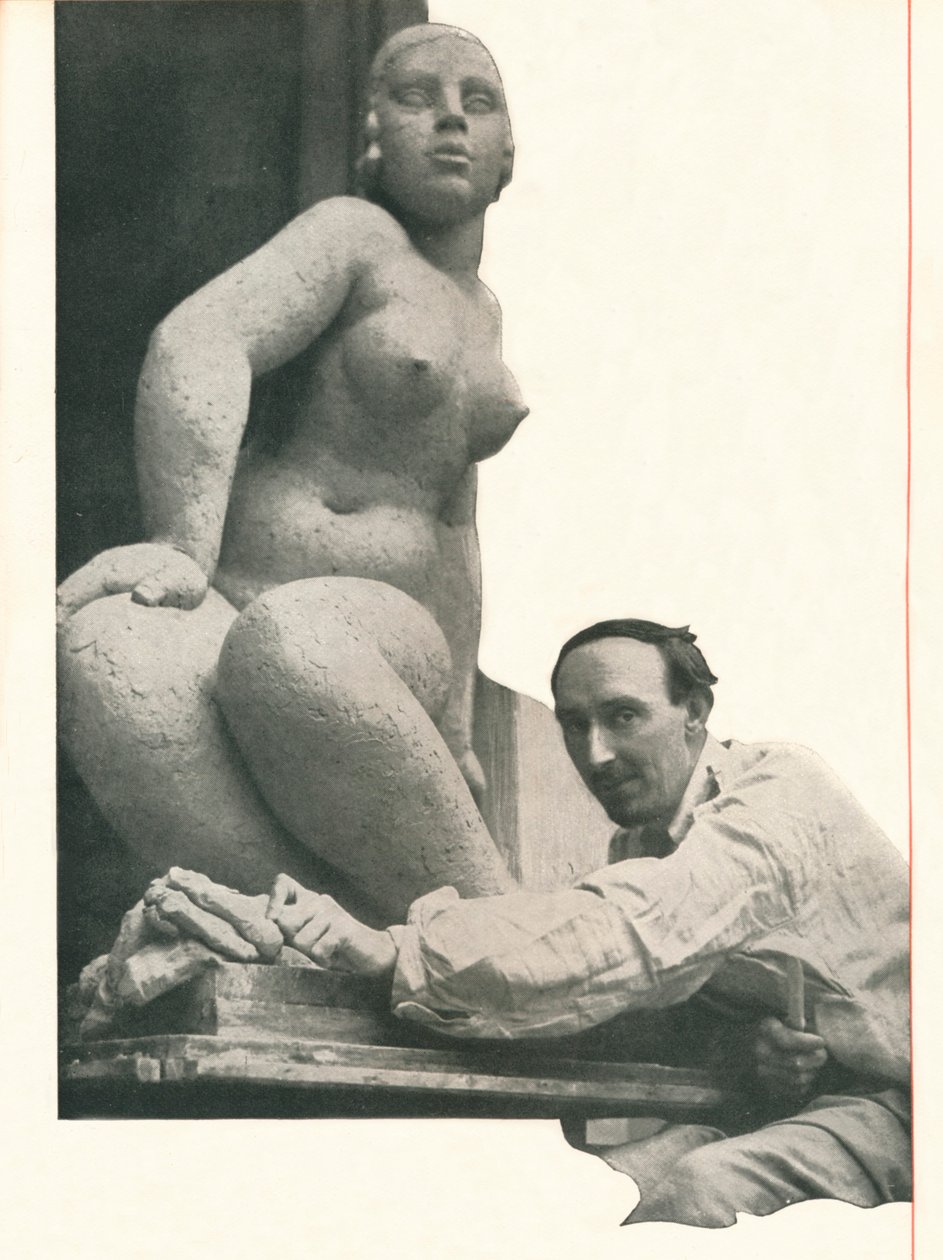 حجاب من قبل فرانك دوبسون بوث لديه سحر Pygmalion. يجعل حتى بعض التماثيل تأتي إلى الحياة بواسطة غير معروف