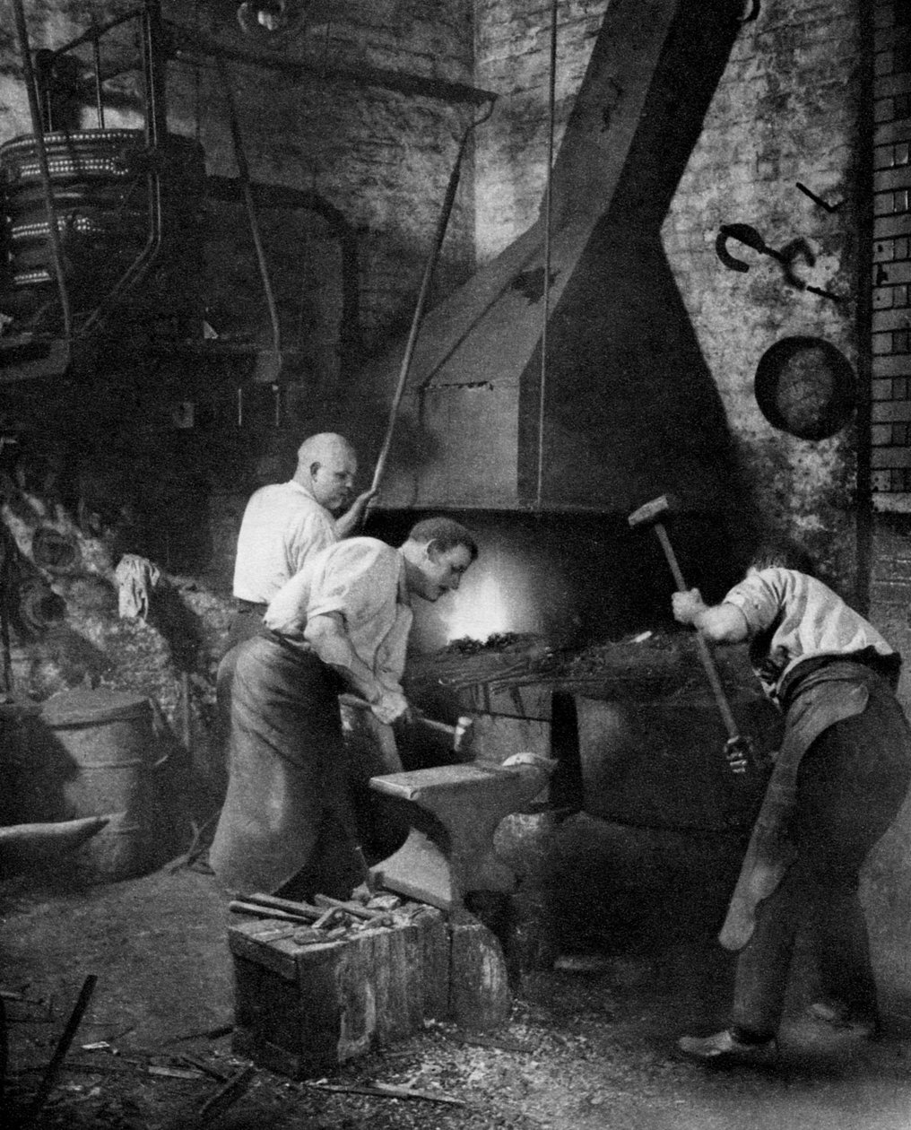 حداد ، بوابة سانت جونز ، كليركينويل ، لندن ، 1926-1927 بواسطة غير معروف