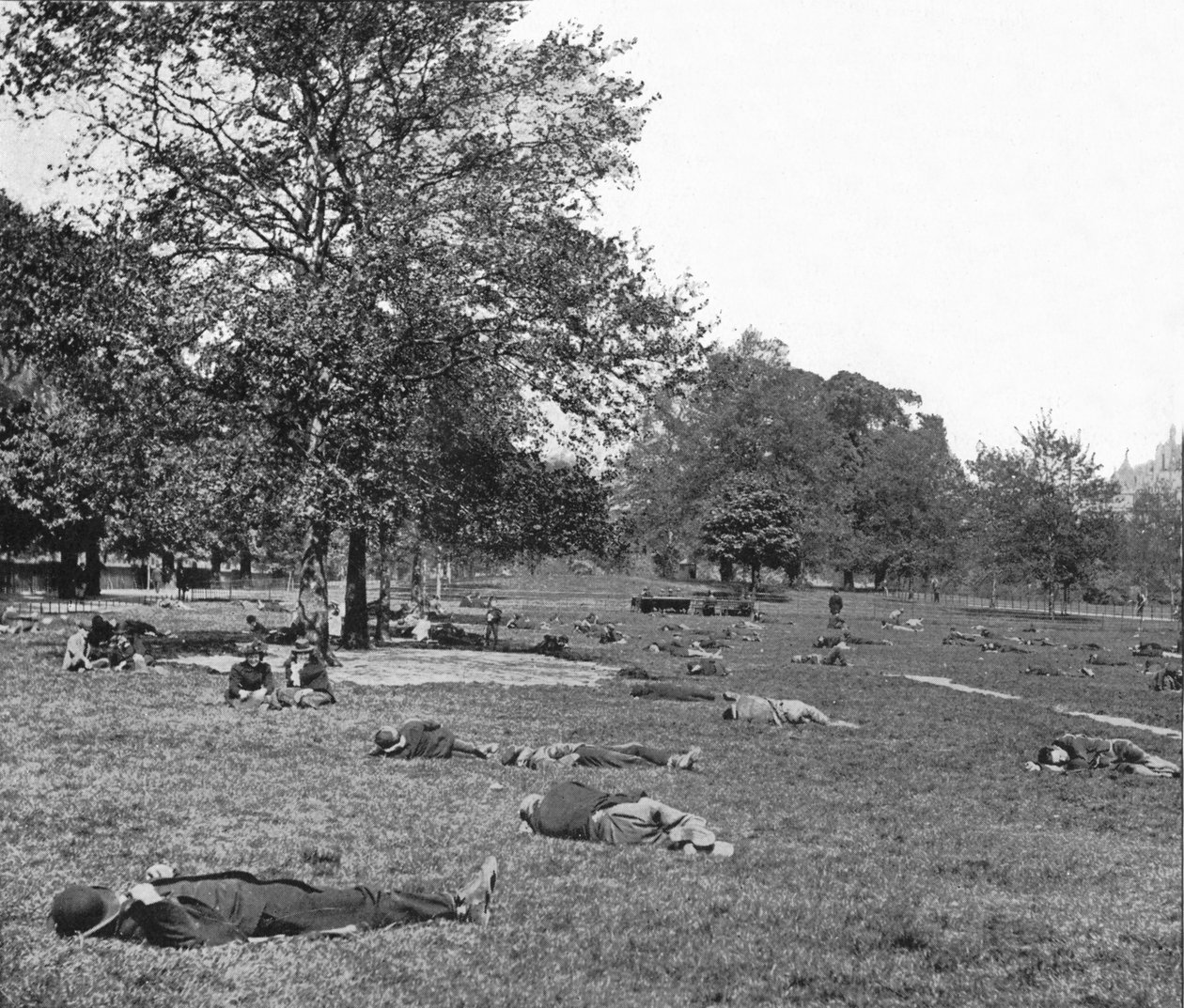 مشهد بعد ظهر الصيف في St Jamess Park ، لندن ، c1900 1901 بواسطة غير معروف