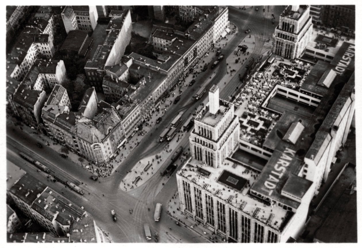 منظر جوي ل Hermannplatz ، برلين نويكويلن ، ألمانيا ، من Zeppelin ، c1931 1933 بواسطة غير معروف