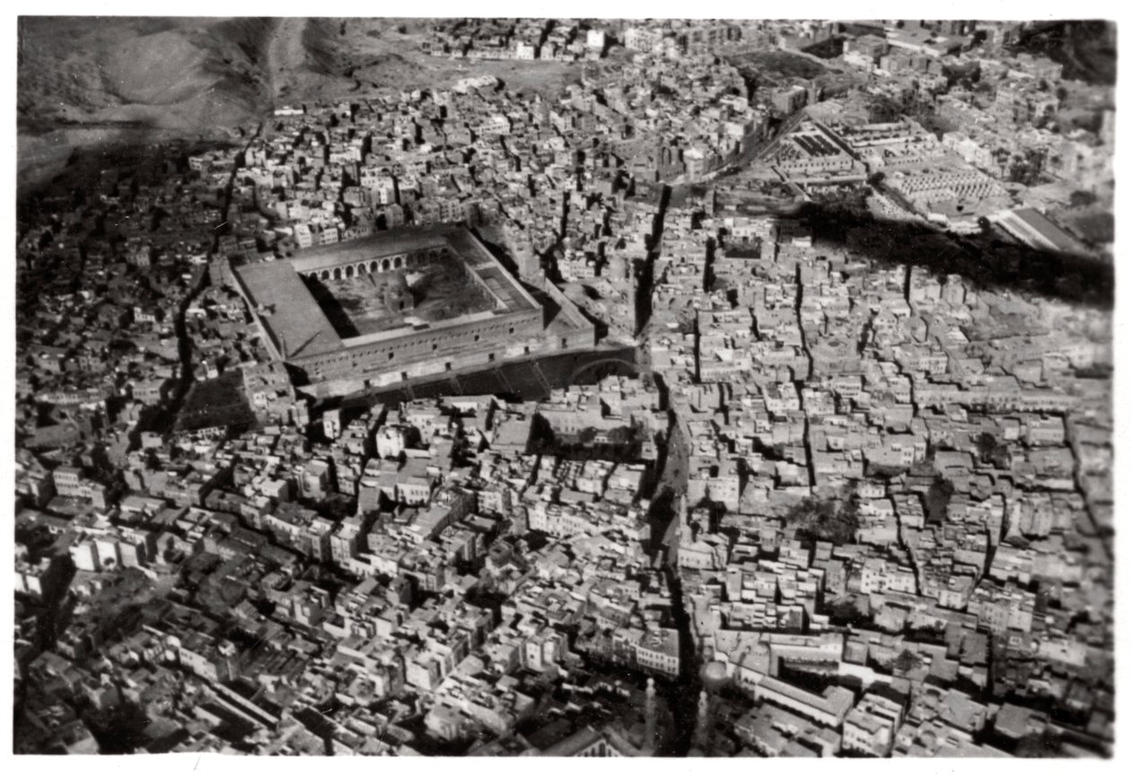 منظر جوي للقاهرة القديمة ، مصر ، من زيبلين ، 1931 1933 بواسطة غير معروف
