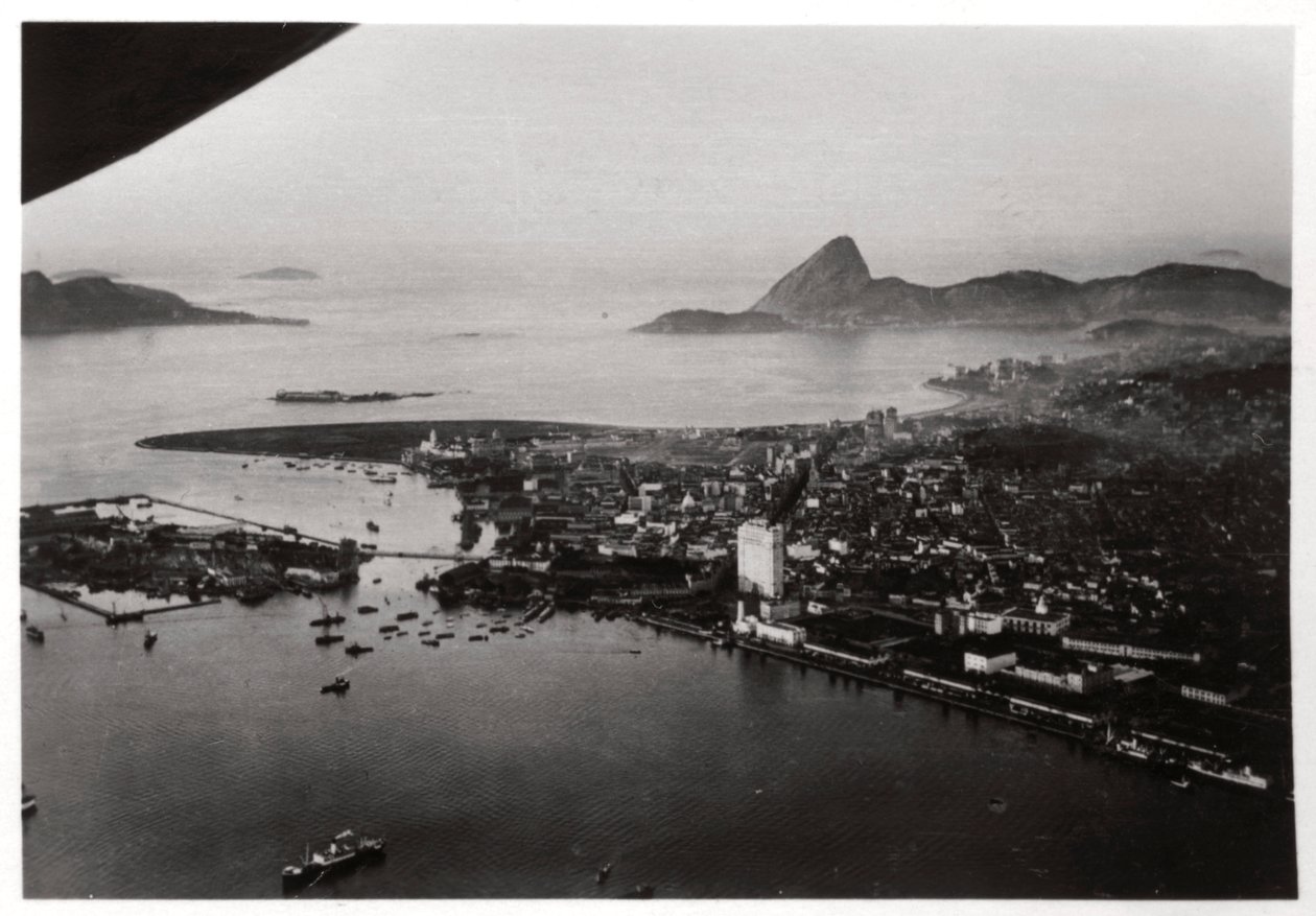 منظر جوي لريو دي جانيرو ، البرازيل ، من زيبلين ، 1930 1933 بواسطة غير معروف