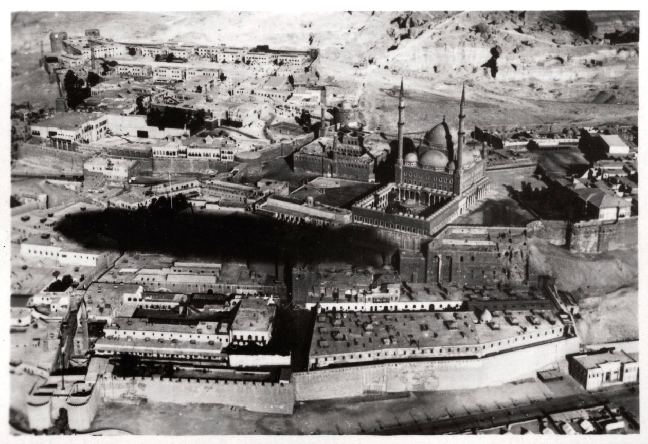 منظر جوي لمسجد محمد علي باشا ، القاهرة ، مصر ، من زيبلين ، 1931 1933 بواسطة غير معروف