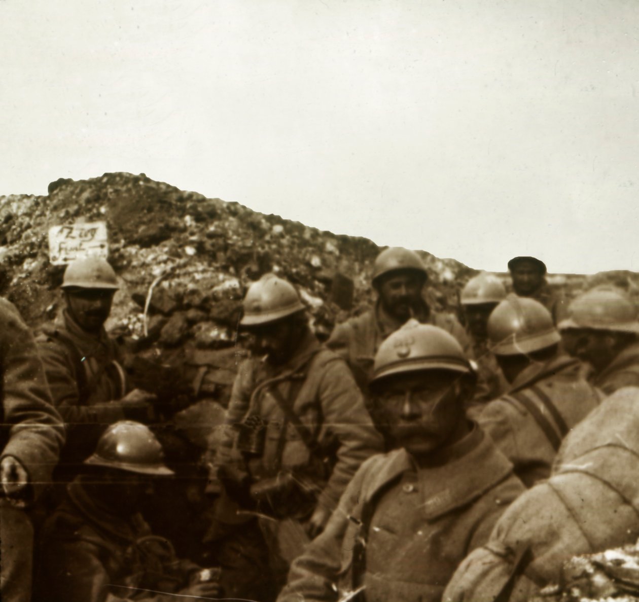 بعد الهجوم ، ارتواز ، شمال فرنسا ، c1914-c1918 بواسطة غير معروف