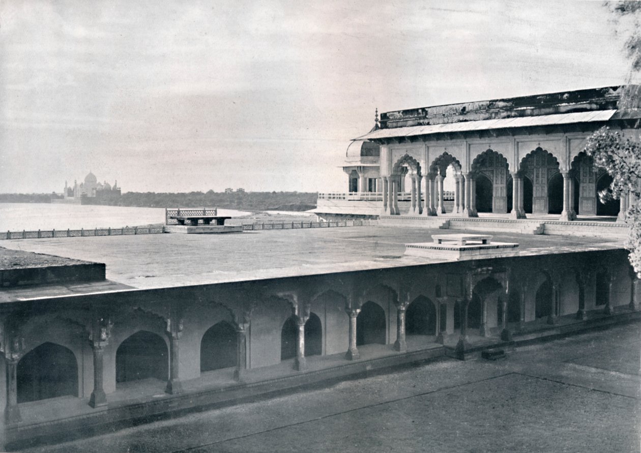 أجرا. The Dewan-i-Khas Show the Taj، c1910. بواسطة غير معروف