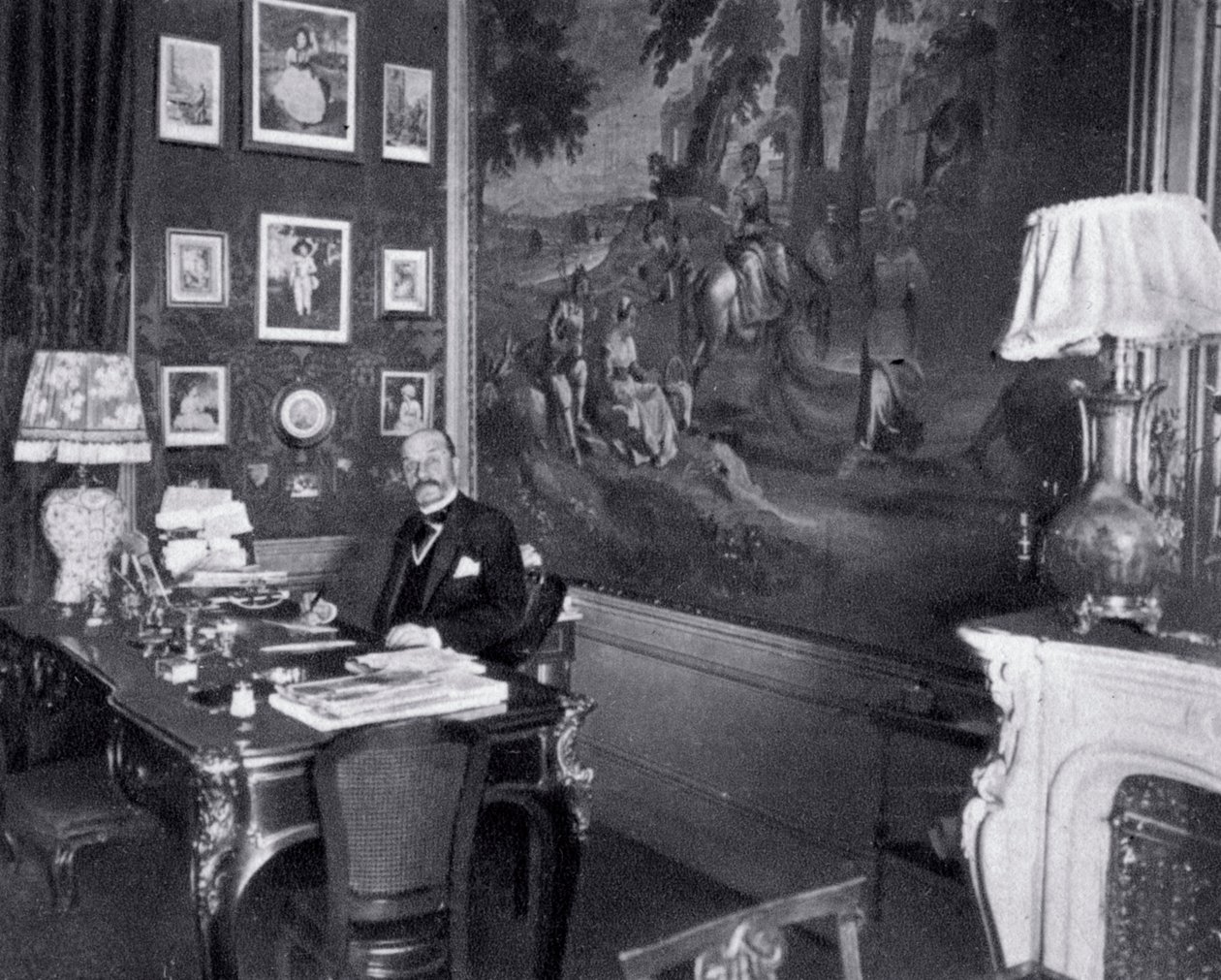 ألكسندر دوفال ، صاحب مطعم فرنسي وشخصية مجتمع ، 1900 بواسطة غير معروف