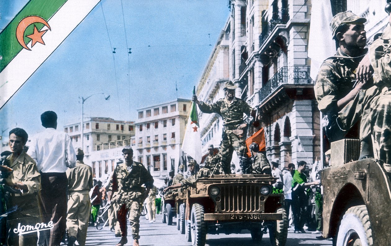 الاستقلال الجزائري عن فرنسا 1962 بواسطة غير معروف