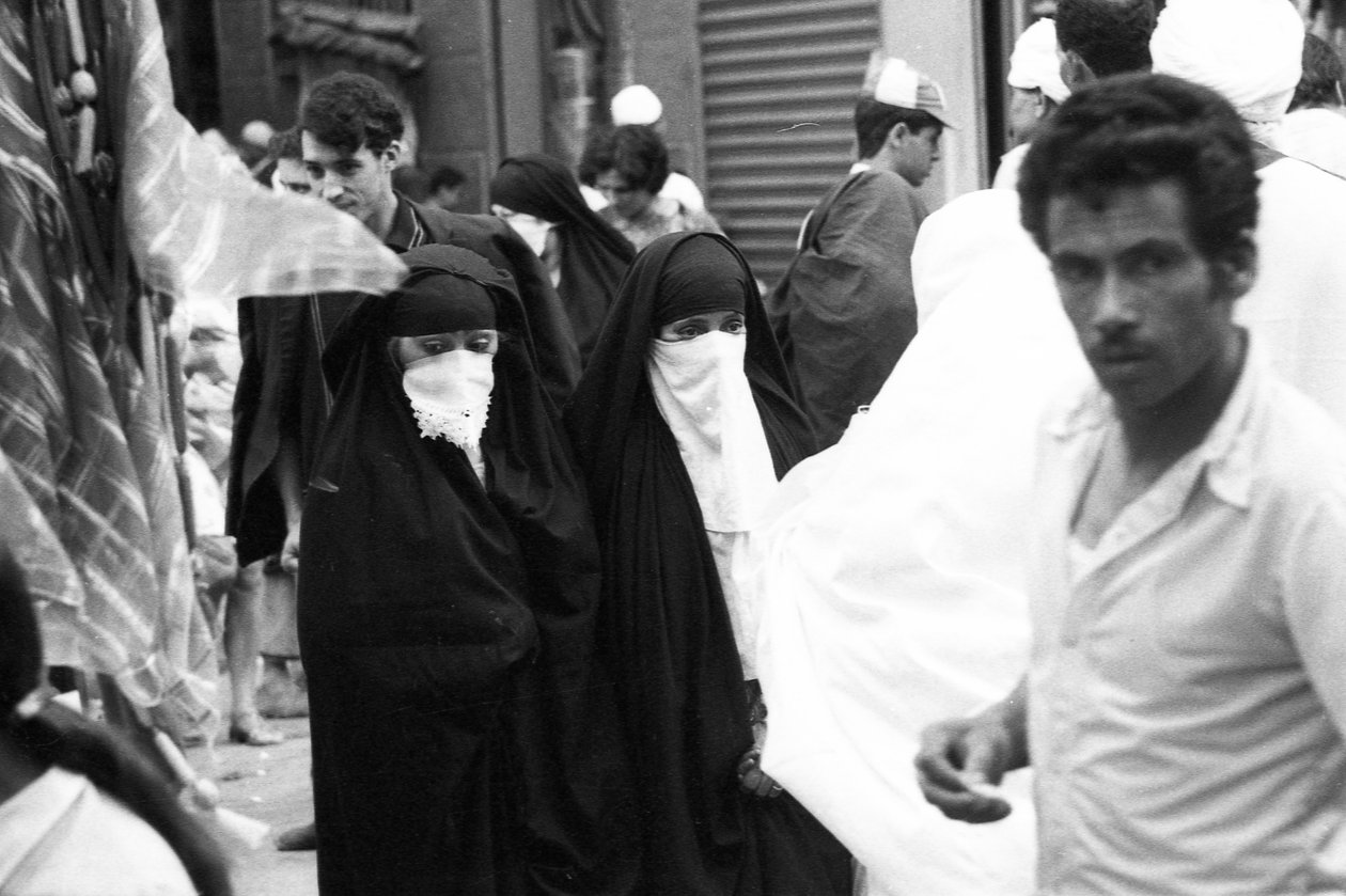 الجزائر بواسطة غير معروف