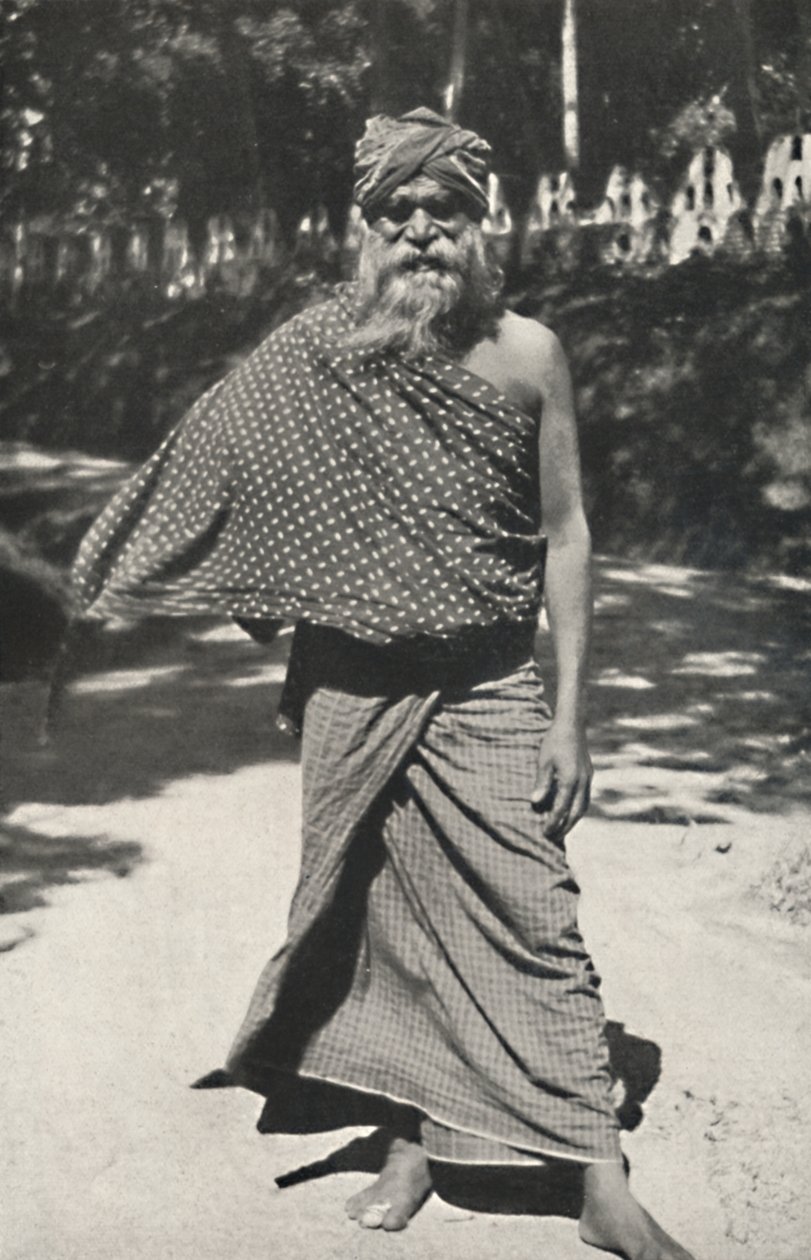 عاملة سنهالية قديمة من كاندي ، 1926 بواسطة غير معروف
