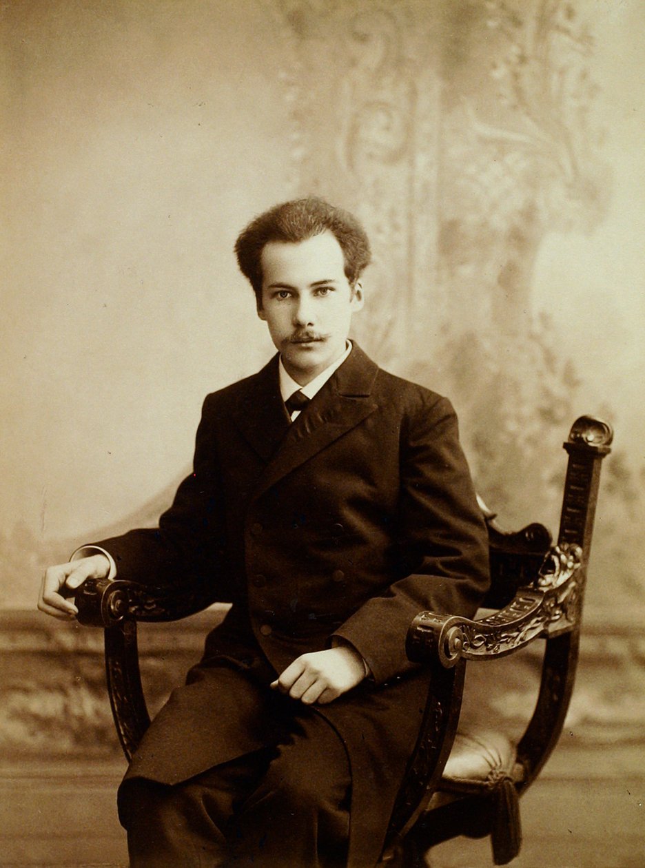أندريه بيلي ، روائي وشاعر روسي ، 1904 بواسطة غير معروف