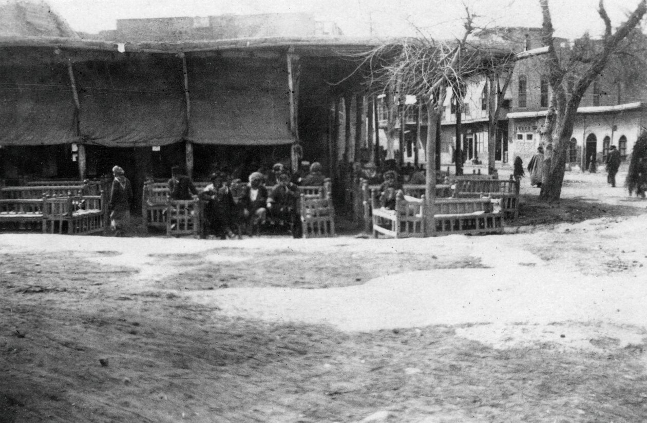مقهى عربي ، بغداد ، بلاد الرافدين ، الحرب العالمية الأولى ، 1918 بواسطة غير معروف