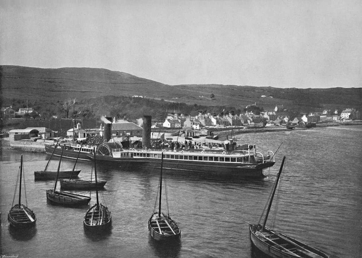 Ardrishaig - The Steamer Columba at Ardrishaig Quay ، 1895 بواسطة غير معروف
