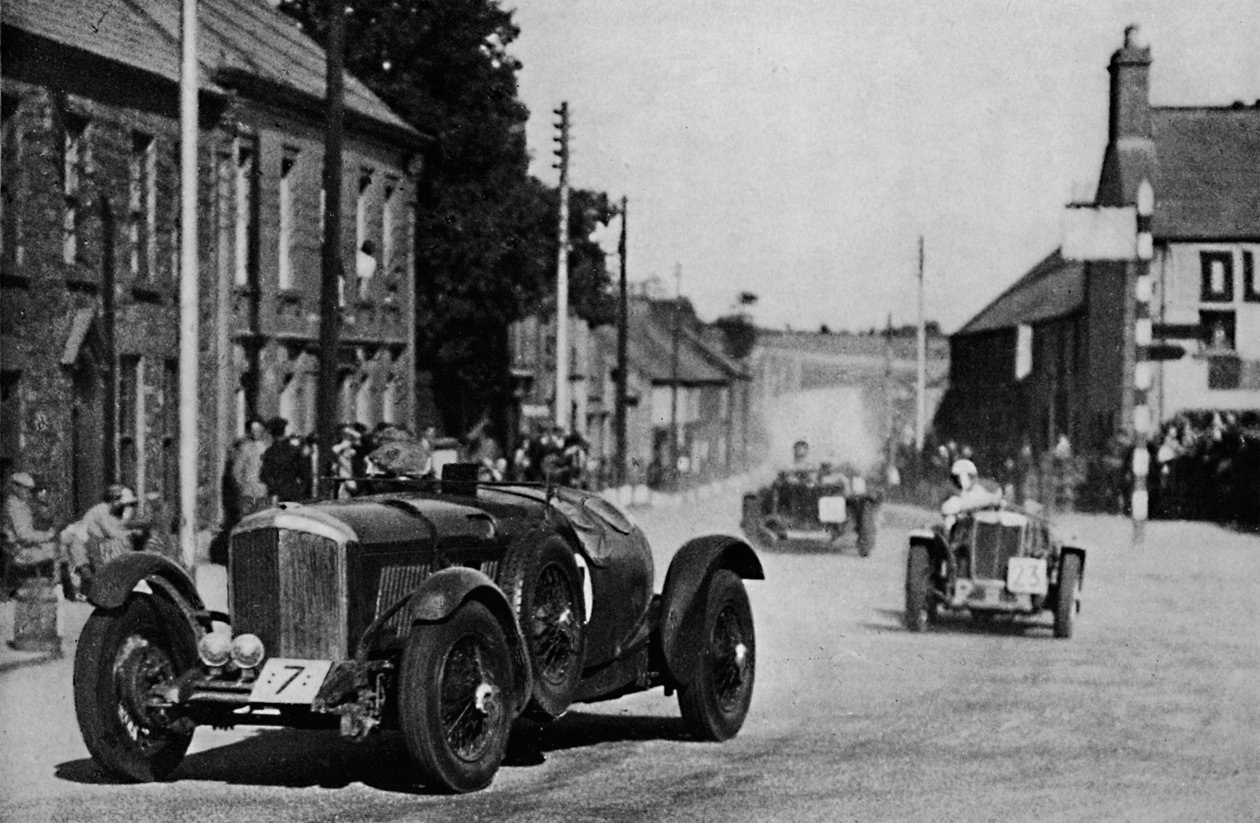 سباق كأس أردز السياحي ، 1937 بواسطة غير معروف