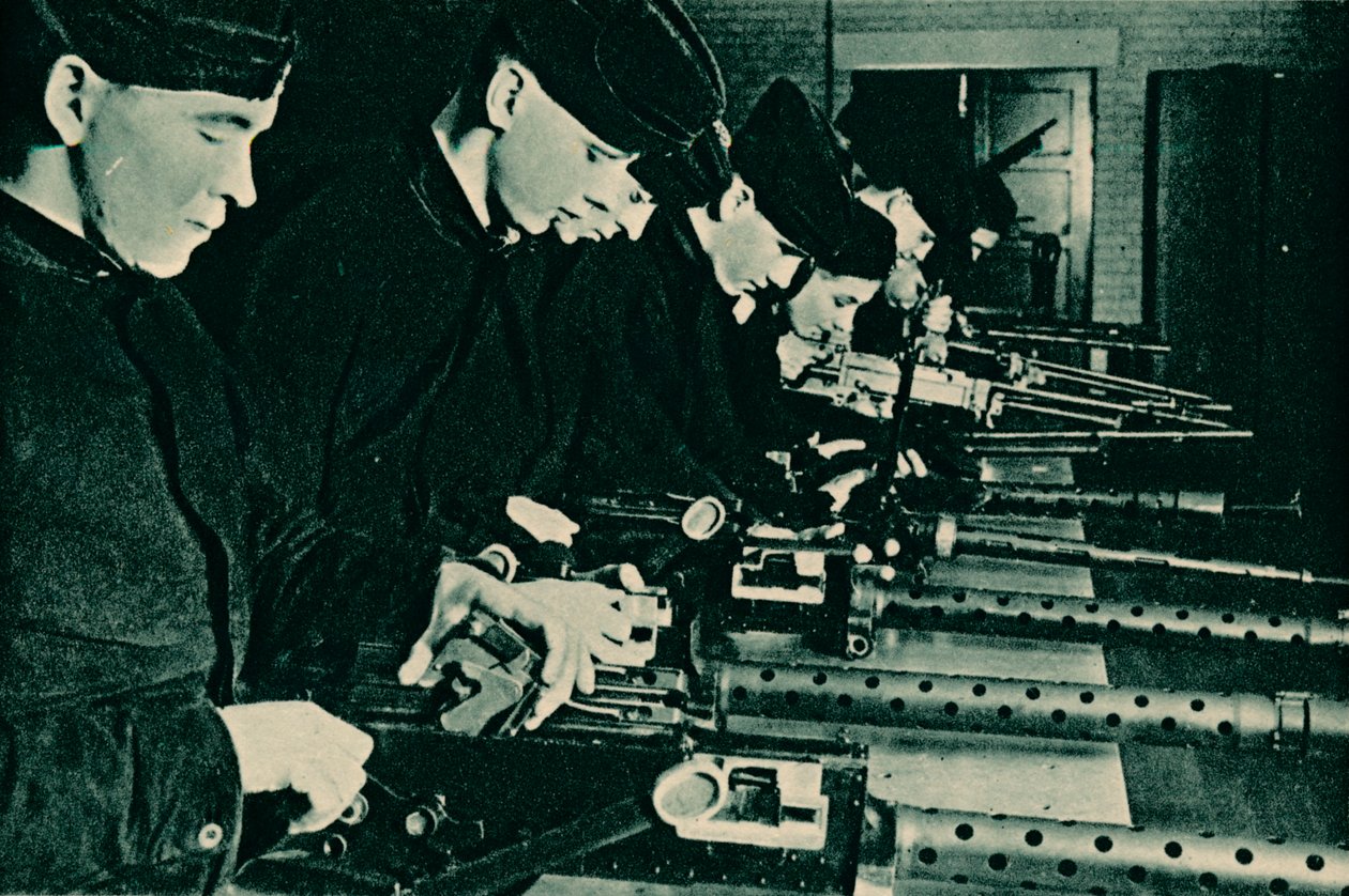 المدرعة تجميع البنادق الجوية ، 1940 بواسطة غير معروف