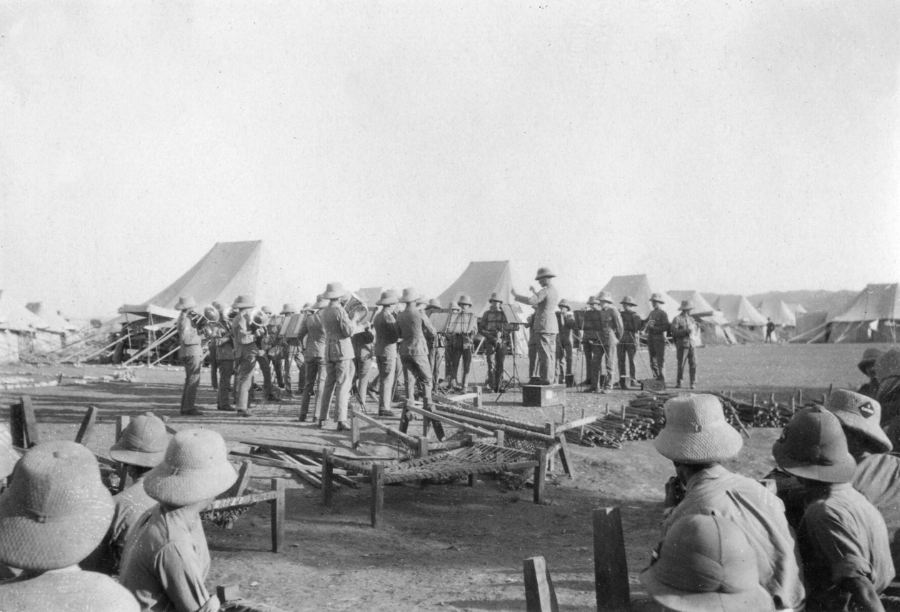 ممارسة فرقة الجيش ، هوشيرا ، 1917 بواسطة غير معروف