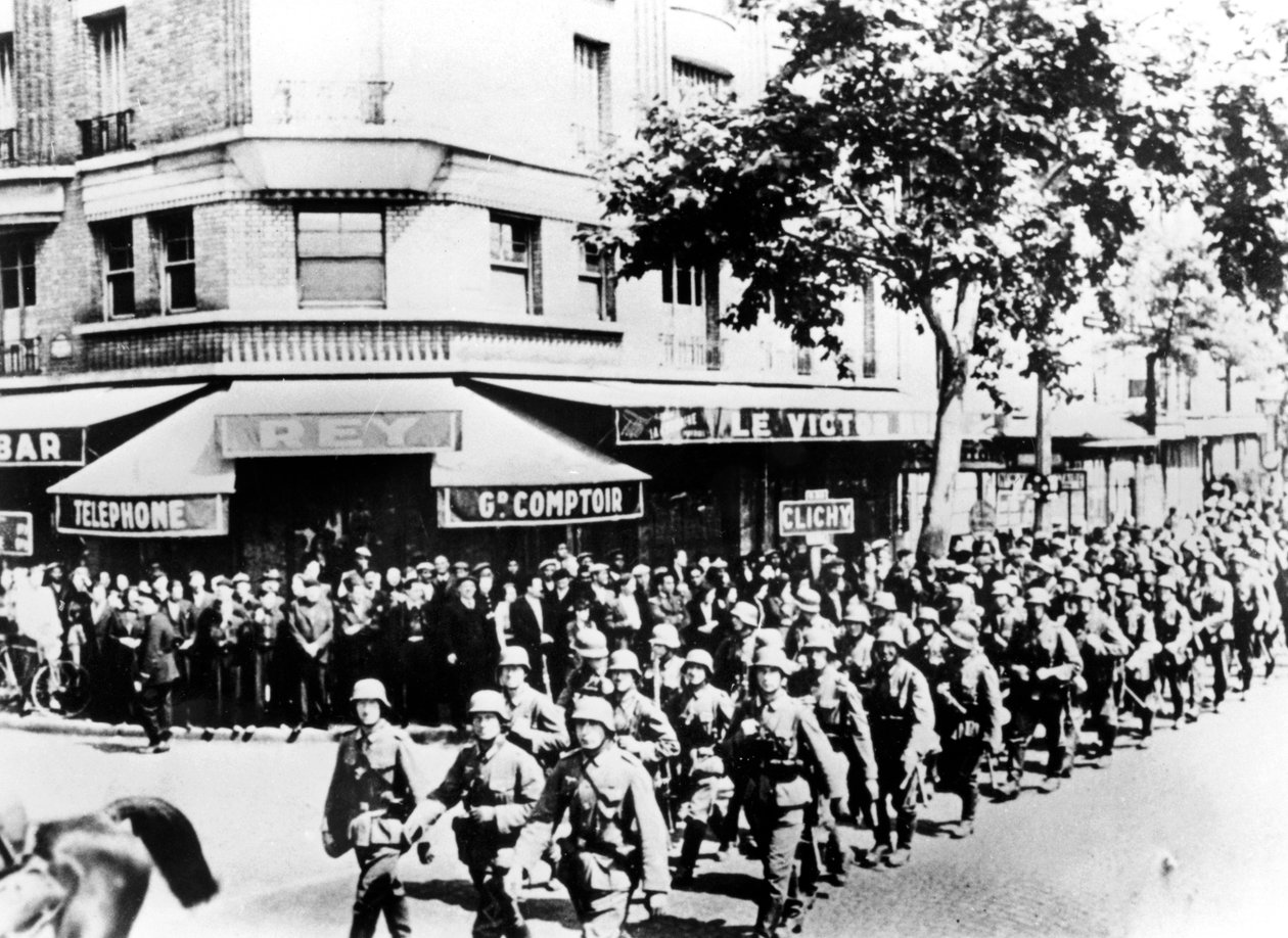 وصول القوات الألمانية الأولى إلى باريس ، يونيو 1940 بواسطة غير معروف