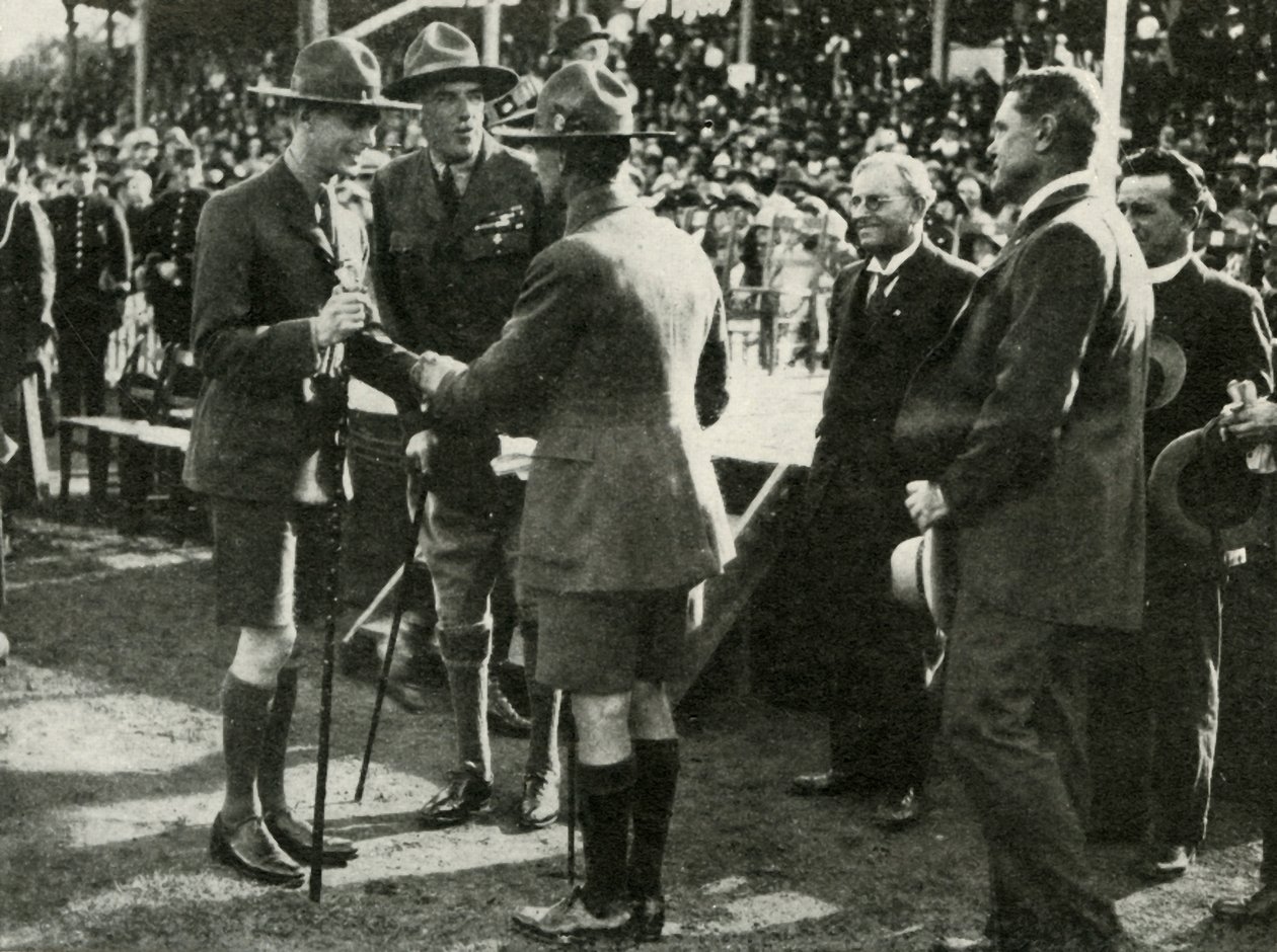 في موكب الكشافة والمرشدات ، أديلايد ، أستراليا ، 1927 ، 1937. بواسطة غير معروف