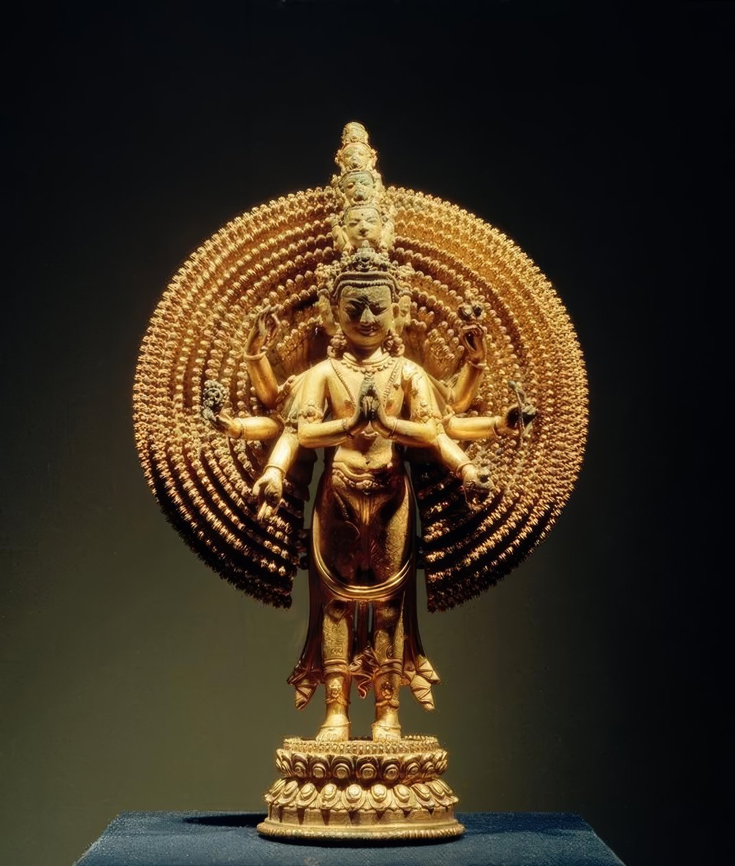 Avalokitesvara - النحت ، القرن الرابع عشر بواسطة غير معروف