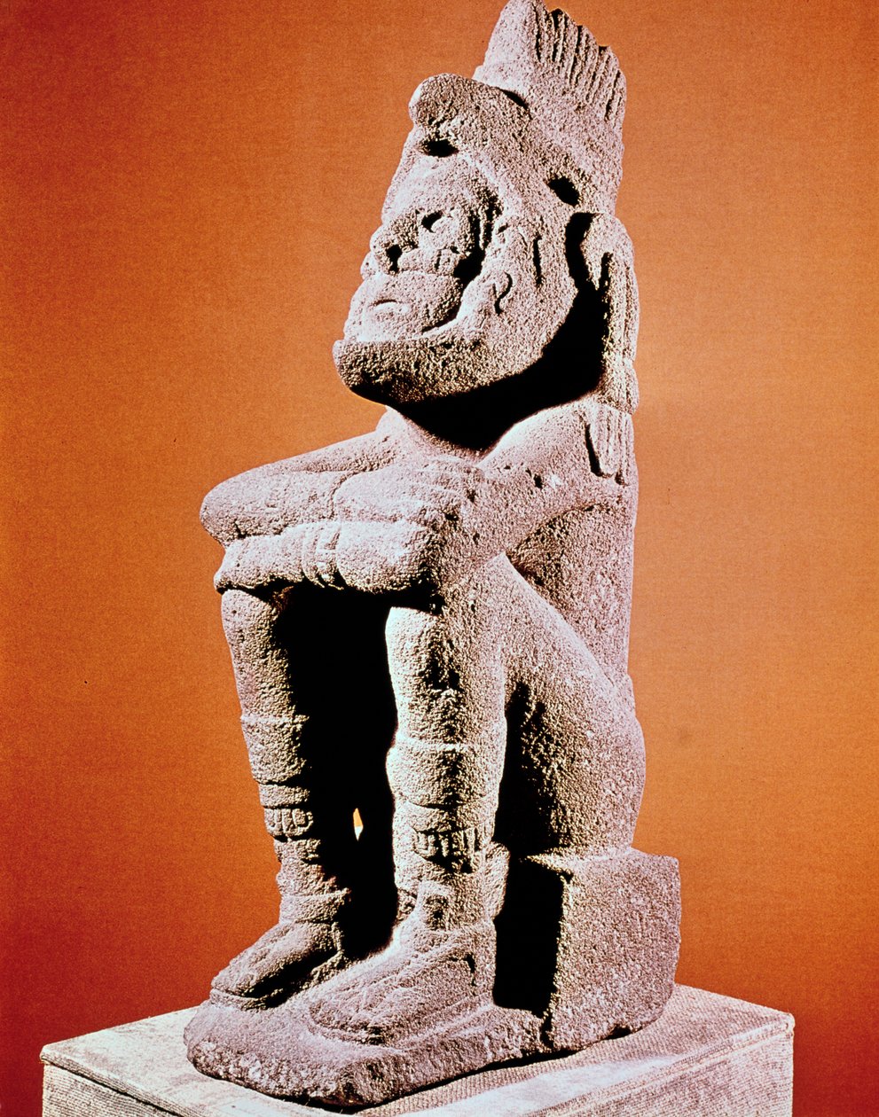 نحت أزتك لشخصية جالسة ، c1375-1521 بواسطة غير معروف