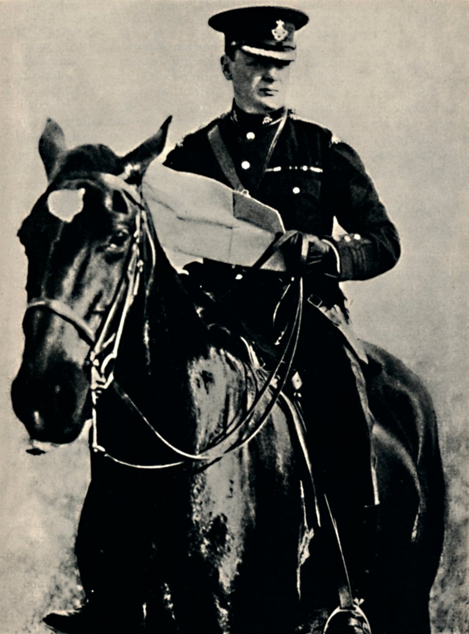 العودة إلى الجيش ، 1915 ، 1945. بواسطة غير معروف