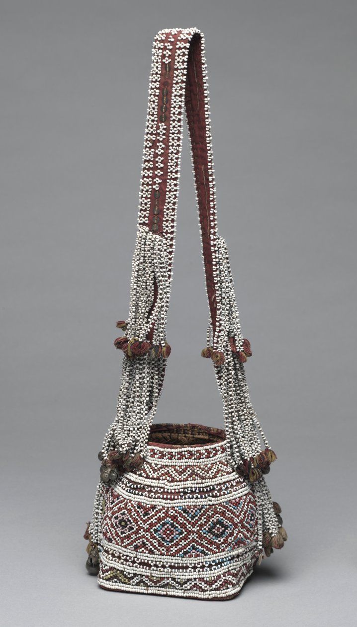 سلة ، ج 1875-1917. بواسطة غير معروف