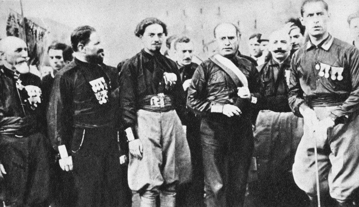 بينيتو موسوليني 1883-1945 ديكتاتور فاشي إيطالي ، 1922 بواسطة غير معروف