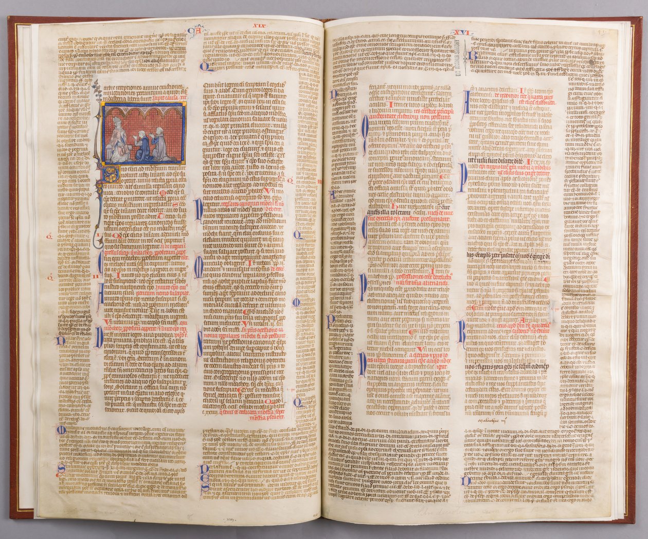 Bifolium مع Decretals of Gratian ، الفرنسية ، كاليفورنيا. 1290. بواسطة غير معروف