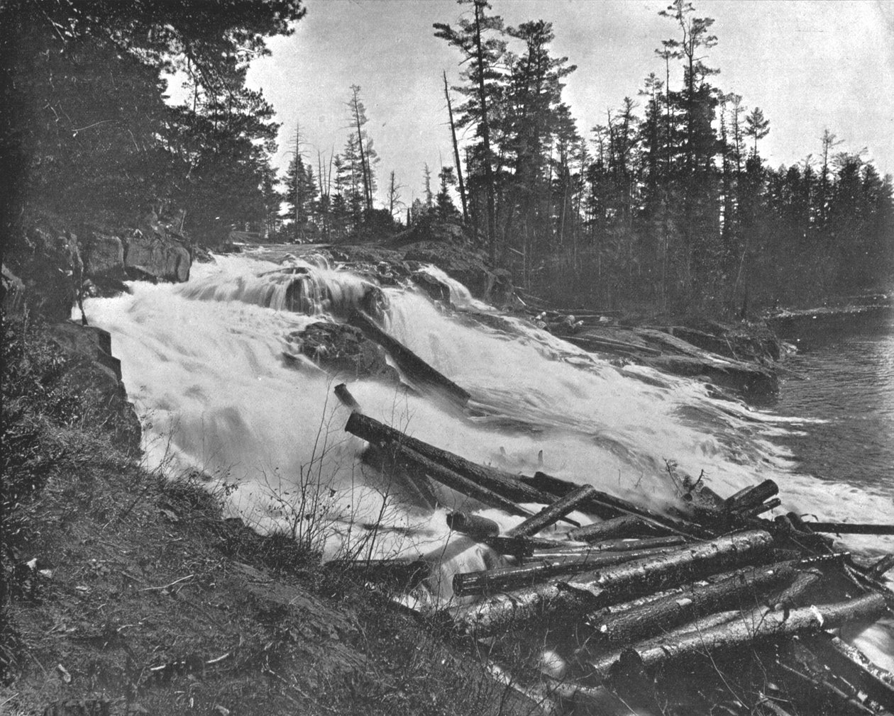 Big Falls، Peshtigo River، Wisconsin، USA، c1900. بواسطة غير معروف